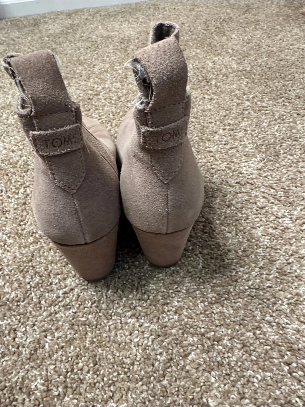 TOMS Bailey Warm Taupe Suede Wedge Ankle Booties SZ 6M slip on round toe pull on